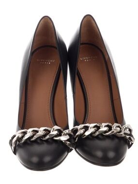 GIVENCHY Black Leather Escarpin Silver H/W Chain Round Toe Pumps Sz 39 / 9 US